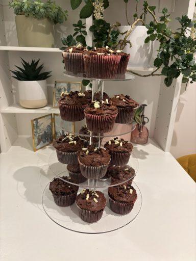 Chocolate and Black Current Cupcakes